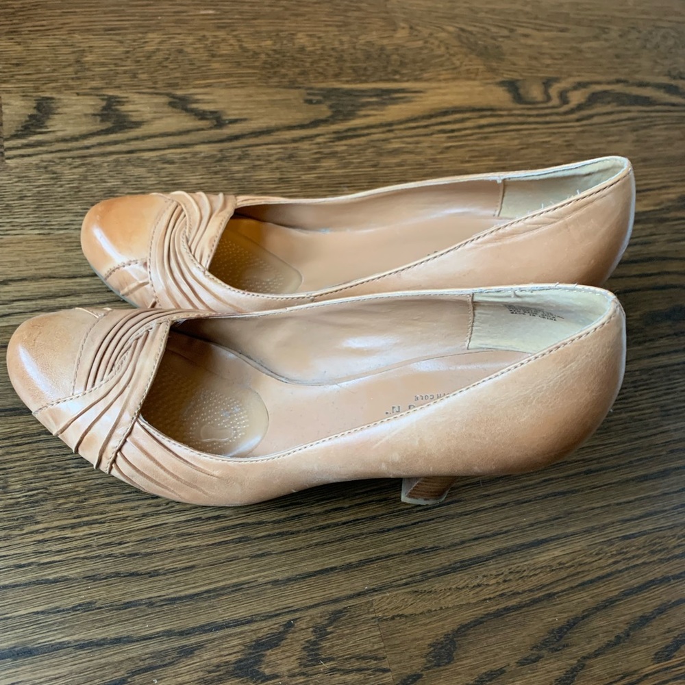 *4 for $20* Kenneth Cole Reaction-leather heel Women’s size 9
